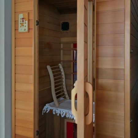 أنيوم 6 Pers. Waterfront Home Seeblick, Equipped Stilt House On The Water المظهر الخارجي الصورة